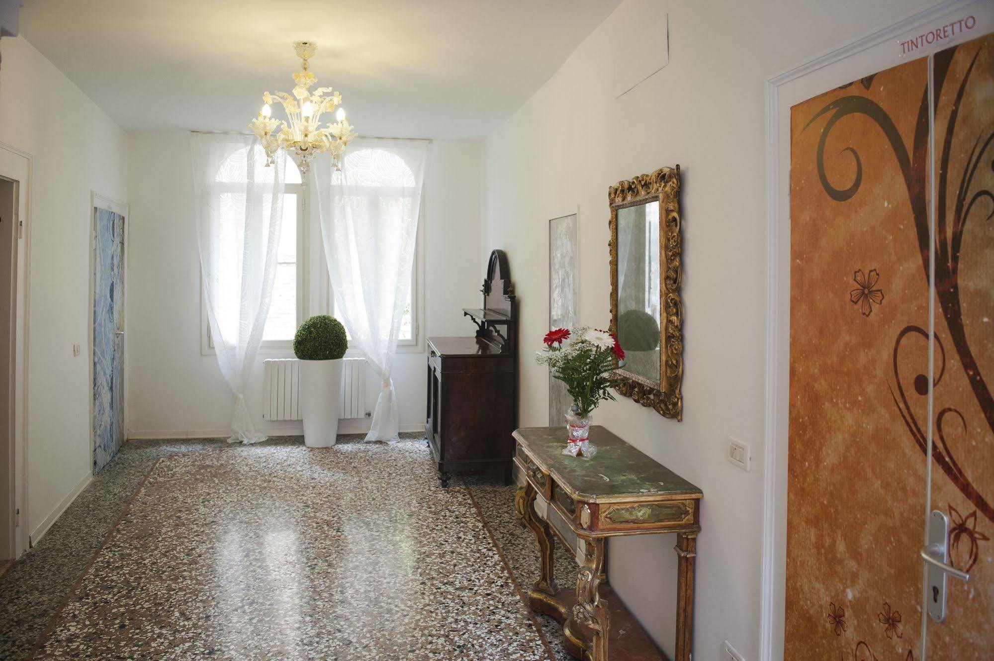Porta Orientalis Venesia Bagian luar foto
